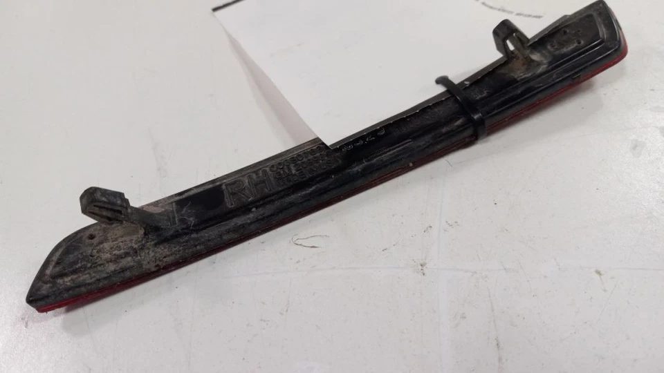 Luz de señalización trasera Chevy Malibu 2013 2014 2015 2016 Foto 3 de 4