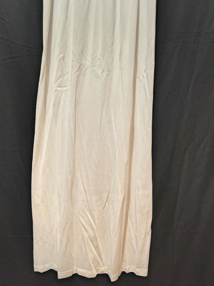 Винтажная белая ночная рубашка макси JC Penney нежный кружевной акцент цветочный нейлон средний размер - Изображение 4 из 4