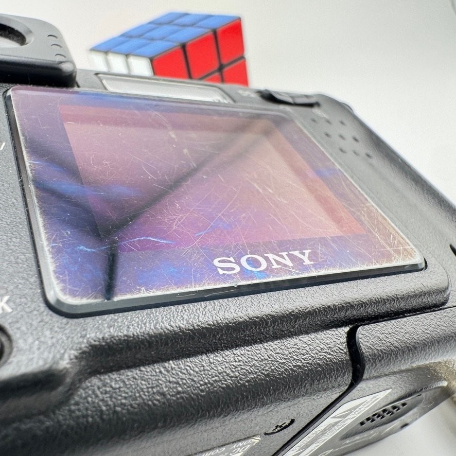 Sony Cyber-shot DSC-S85 Digital Camera 4.1MP Carl Zeiss Lens