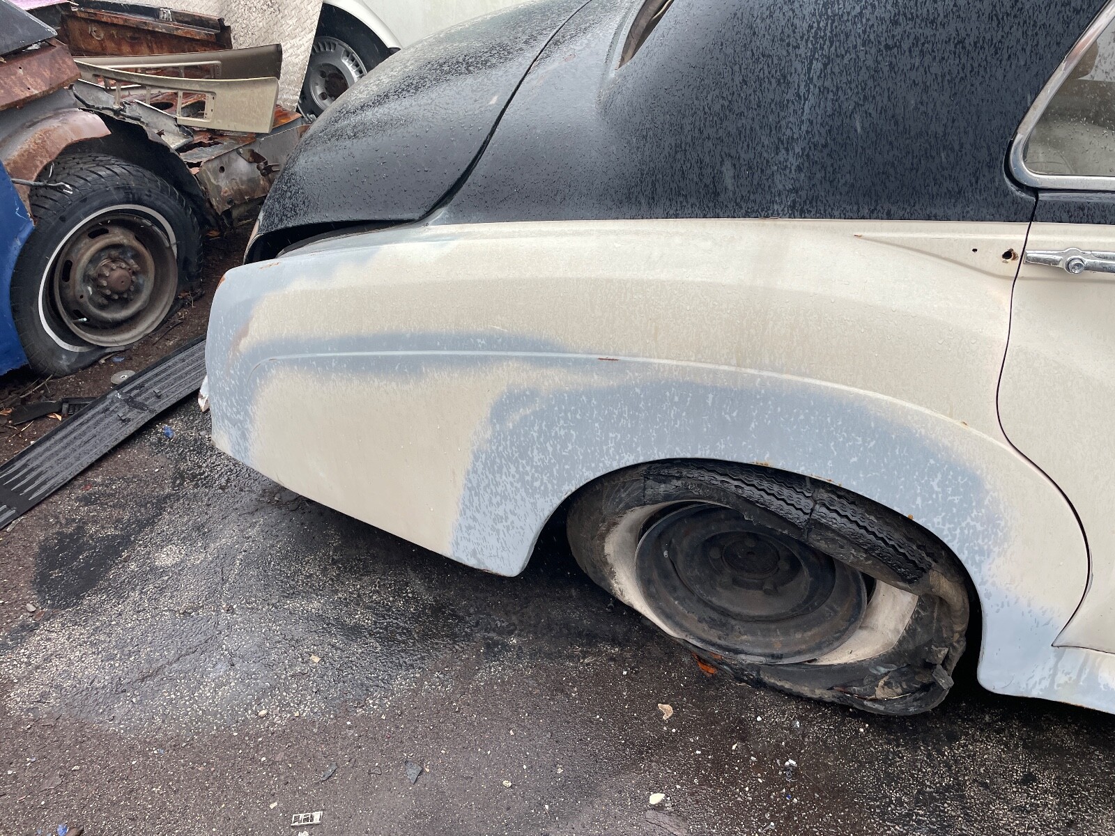 ROLLS ROYCE SILVER  shadow or  CORNICHE LEFT  FRONT DOOR SHELL  69 TP 73