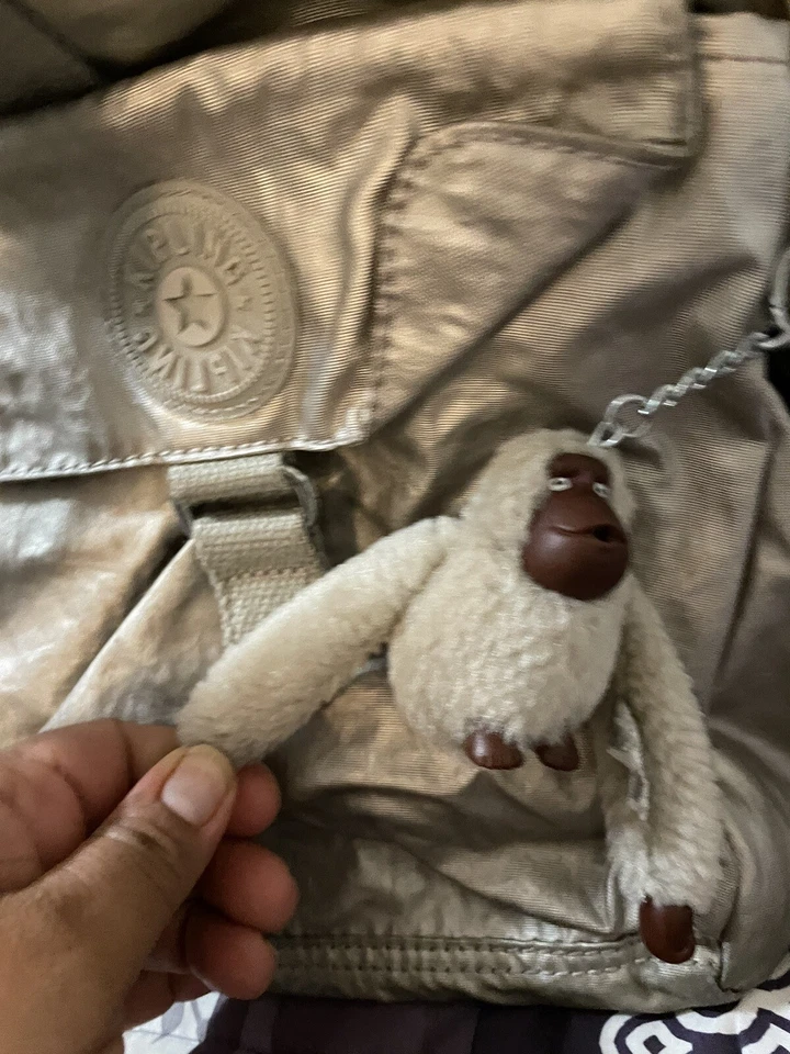 Kipling нести на путешествий сумка/сумка с короткими ручками с ремнем через плечо Ape - Изображение 3 из 4