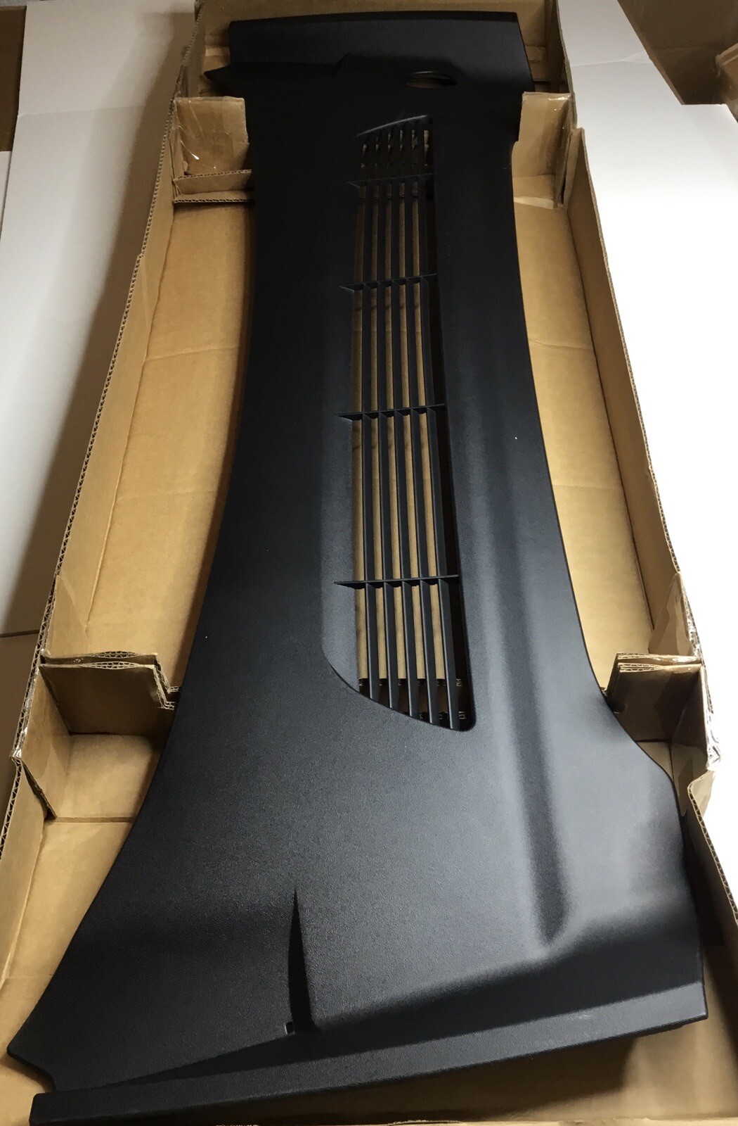 Tesla Model Y Rear Apron Cover Assembly 1619812-00-B GENUINE 
