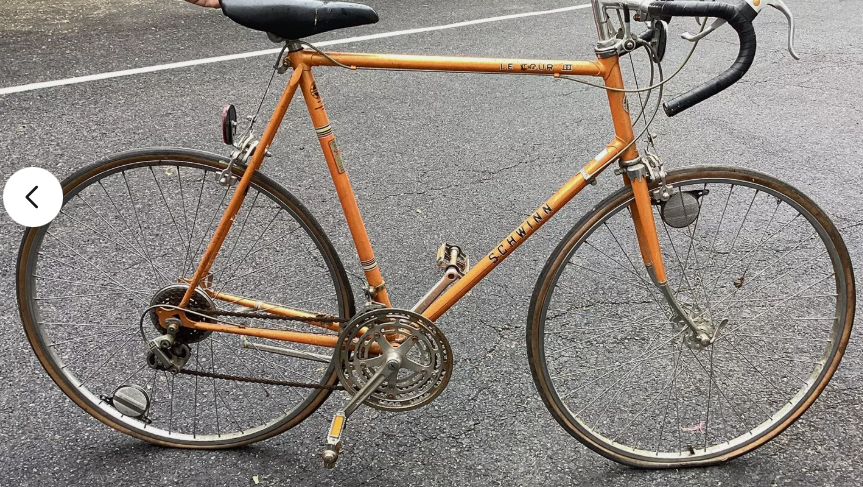 VINTAGE “SCHWINN “ LE TOUR III ROAD Schwinn bicycle (early 70's