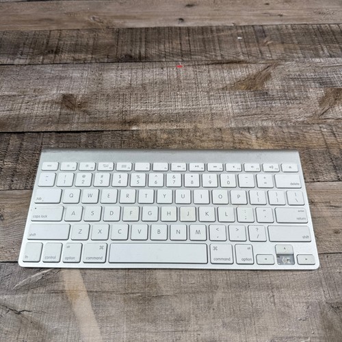 Apple A1314 Wireless Bluetooth Keyboard for Mac Untested As Is
