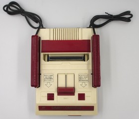 Nintendo Family Computer Famicom Console Japan Tested Cleaned Restored＆4Game Set