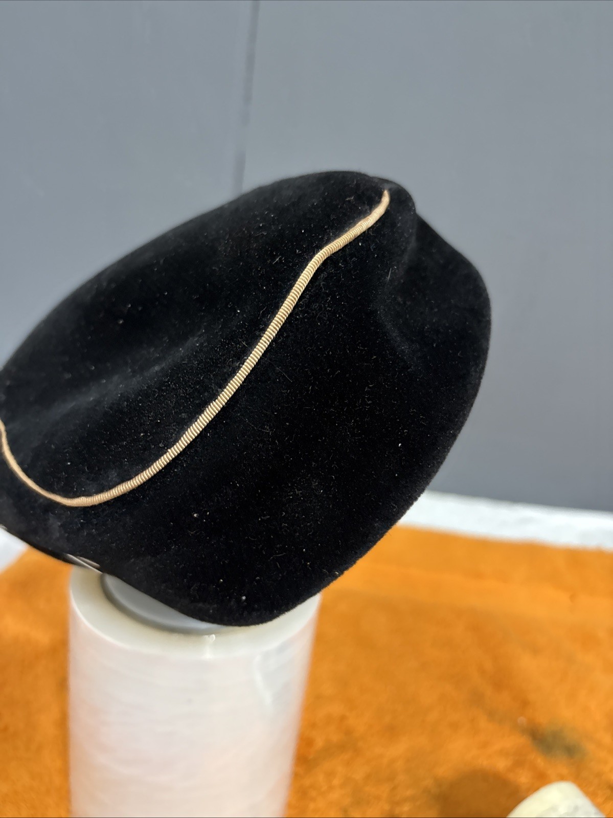 N-15-Vintage CHRISTIAN DIOR 1950-60s Black Velvet Sequins Hat New York 2 Hat Pin thumbnail 8