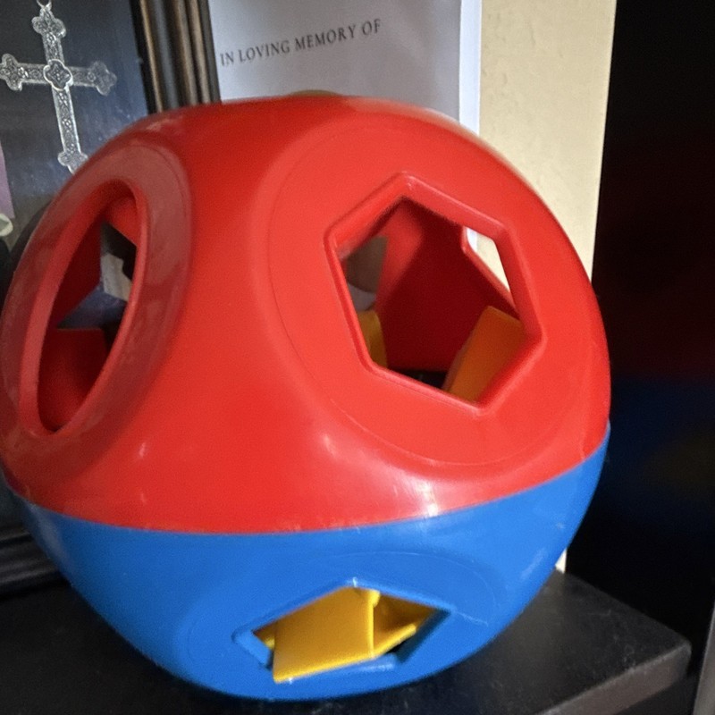 Plastic Shape Sorter Ball Toy Red Blue Yellow Ages 12 Months & Under 1-2Y