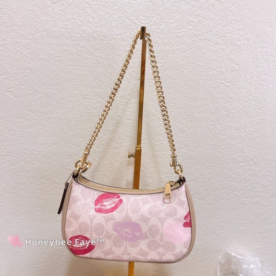 NWT Coach Teri Mini Crossbody Bag With Lips Print CZ943 (Sand