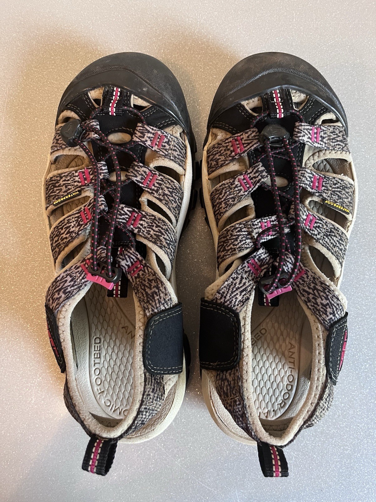 Sandali donna KEEN rosa impermeabili taglia 8 usati