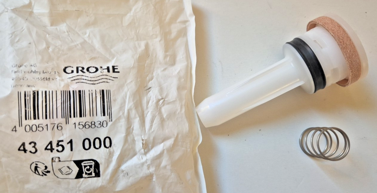 Grohe 43451 Piston For Dal Rondo Flush Vlve - 43451000 - Incl VAT