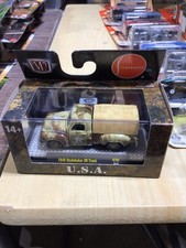 M2 Machines 1949 Studebaker 2r Truck Military R102