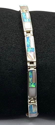 Tèmè Sunburst Handcrafts Native American Mother of Pearl Tennis Bracelet 7.5''