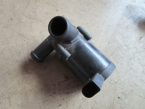 Zusatzwasserpumpe VW Touareg Wasserpumpe Pumpe Umwältspumpe 7L0965561A