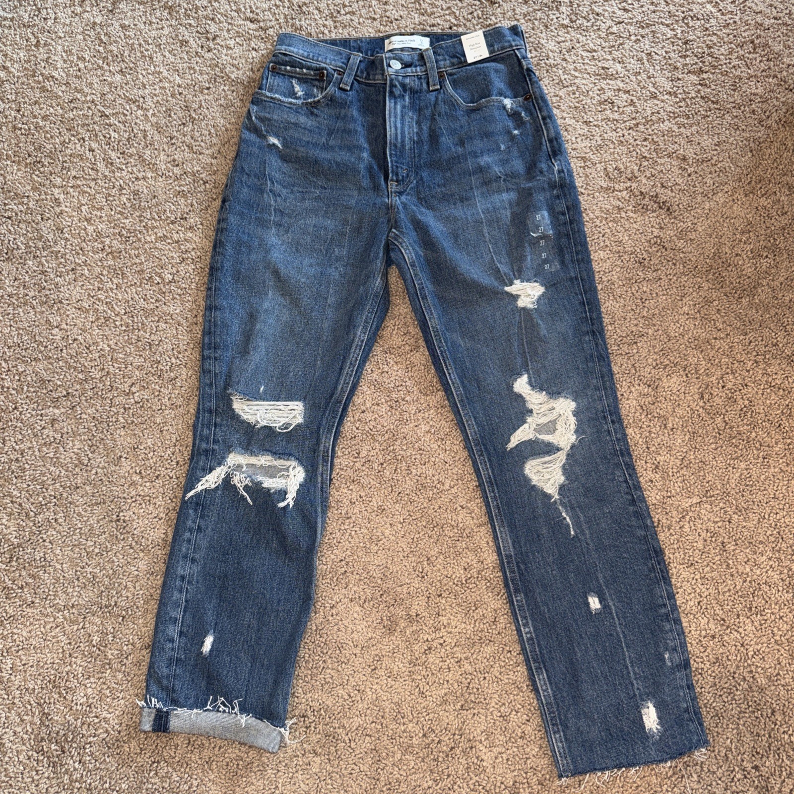 Women’s Size 27/4R Abercrombie & Fitch Ripped Mom Jeans High Rise