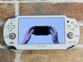 SONY PS Vita PCH 1000 ZA02 Crystal White Japan Tested Charger 8GB Memory Ex DDP