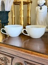 Pottery Barn Caterers White Porcelain Set Of 2 Jumbo Cappuccino Coffee Tea Mugs