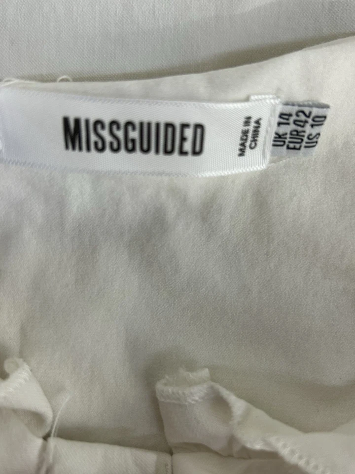 Vestido midi Bardot branco feminino MISSGUIDED fora do ombro, tamanho 10.  3S - Imagem 3 de 4
