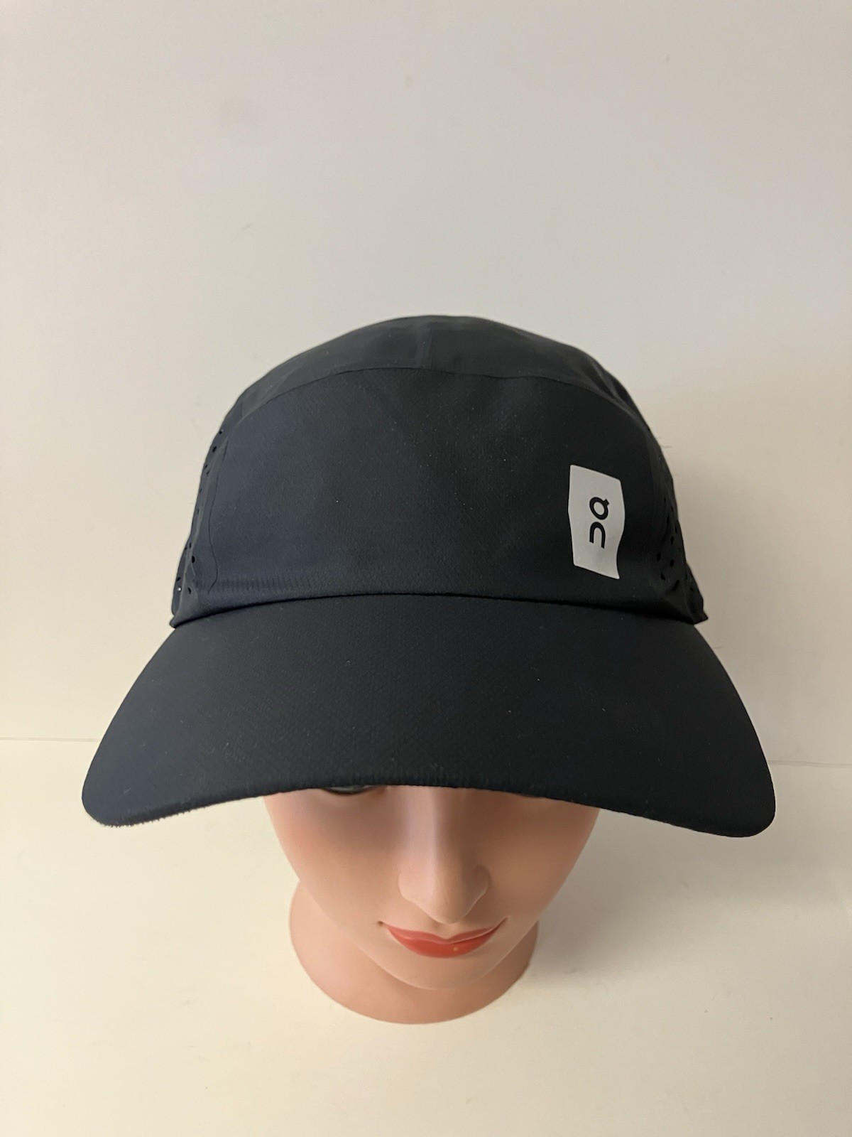On Running Lightweight Performance Cap Hat Mesh A… - image 1