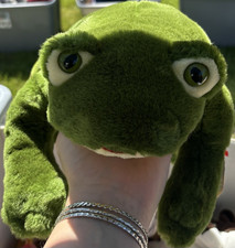 Ty Beanie Baby Freddie Green Frog Plush Beanbag Stuffed Animal Retired 1996