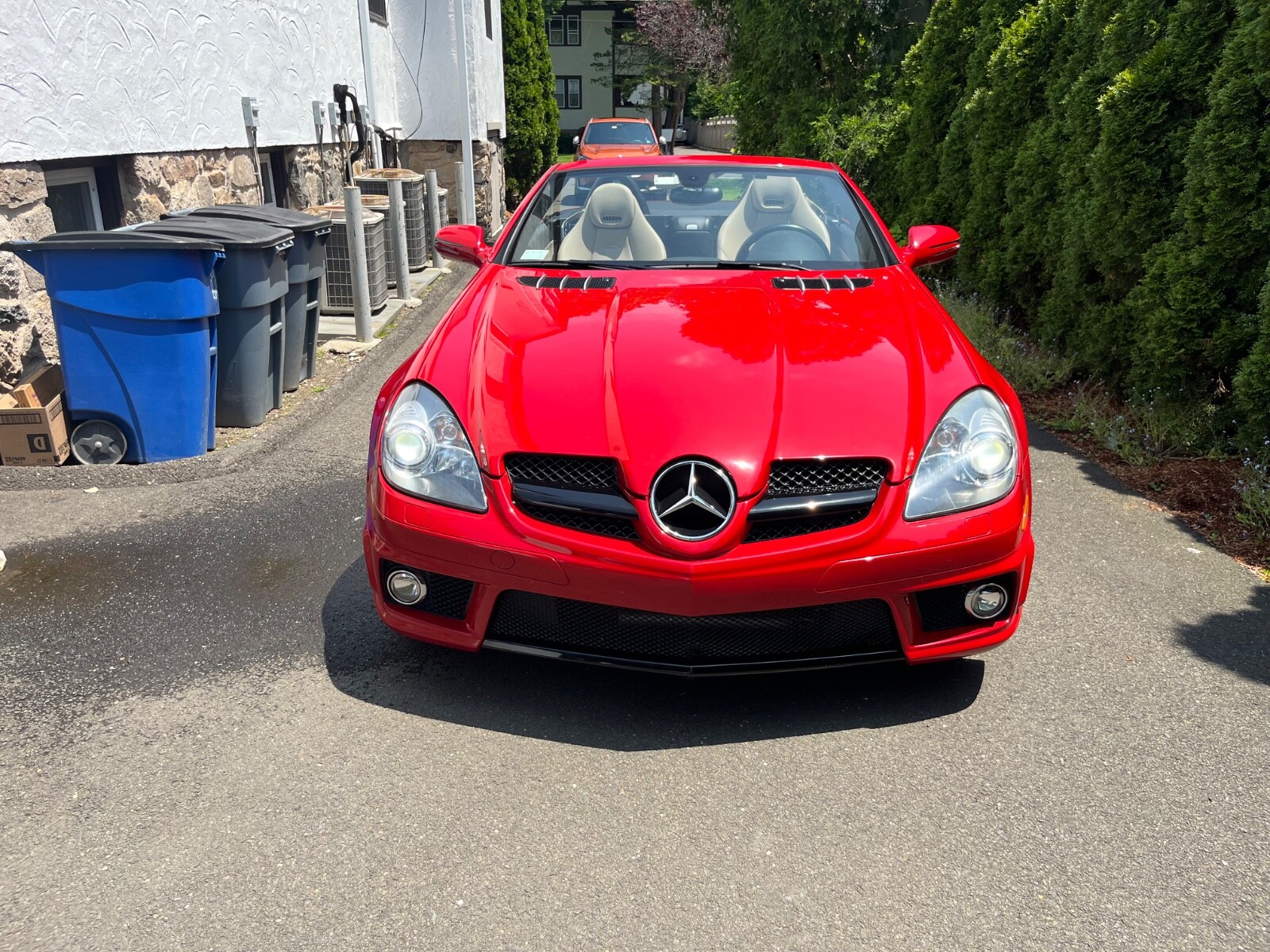 Picture 3 of 40