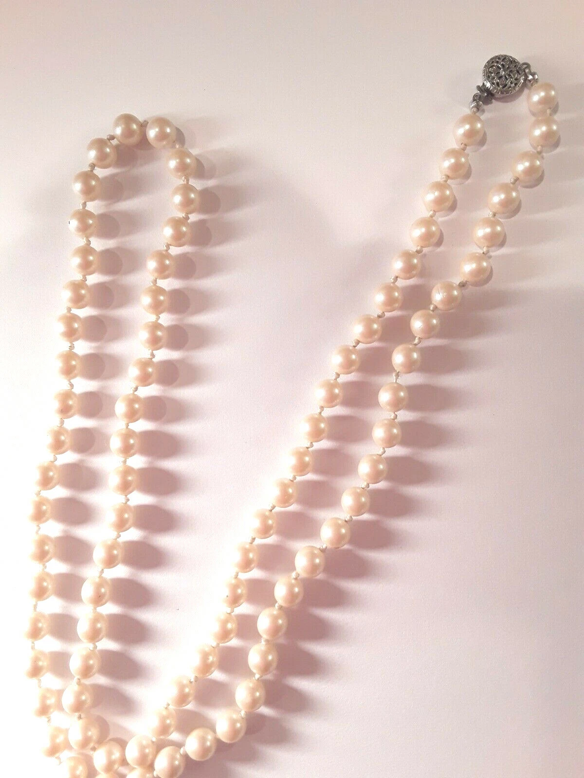 OFF WHITE Vintage annodato belle perle finte bianco sporco chiusura tono argento senza segni