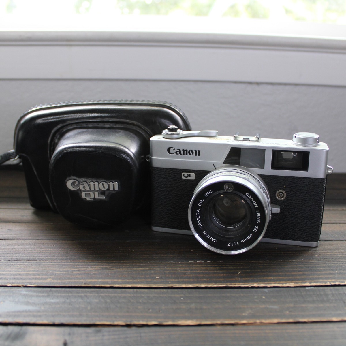 Canon Canonet QL17 GⅢ LENS 40ｍｍ 1.7 Canon Canonet QL17 GIII Chrome 35mm Rangefinder Camera with