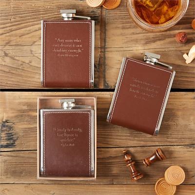 Two''s Company Words to Live By geprägter Flachmann in Geschenkbox Edelstahl 80228