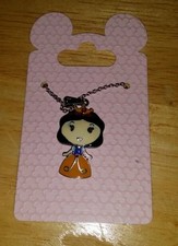 Disney Princess Snow White Necklace Jewelry Metal Theme Parks New on card