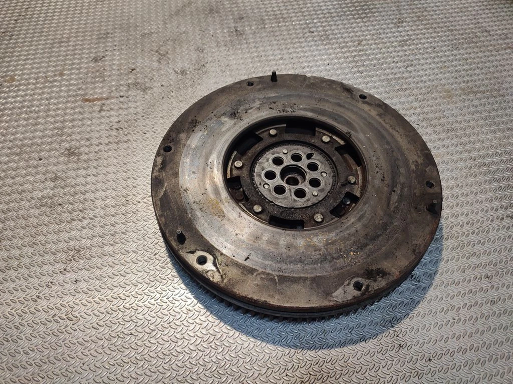 Iveco Daily 35 - 40.10 2011 Diesel dual mass flywheel 500055941 