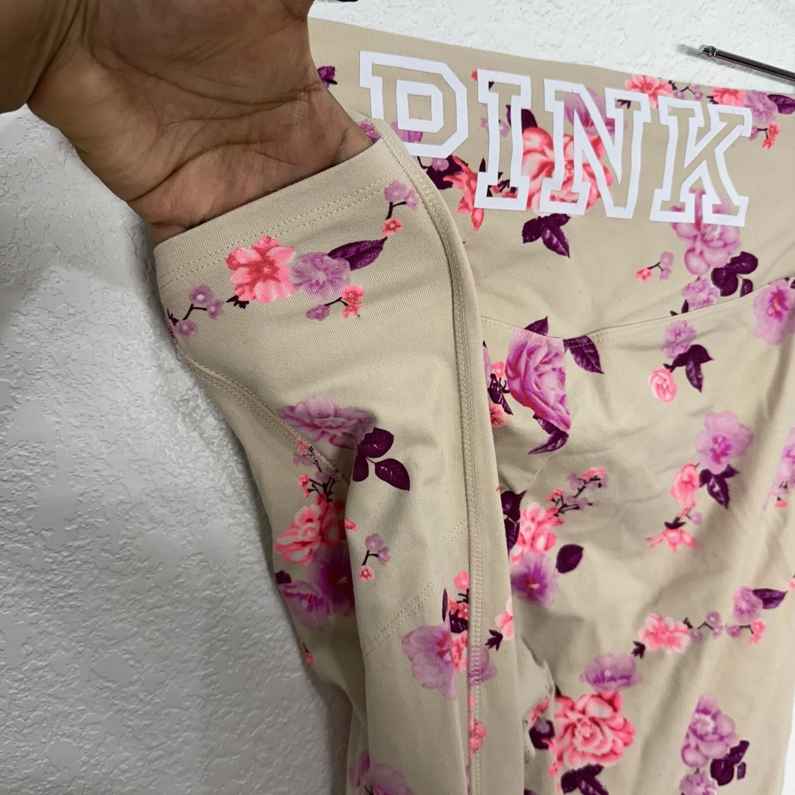 victoria-secret-vs ultimate floral pocketed athletic leggings