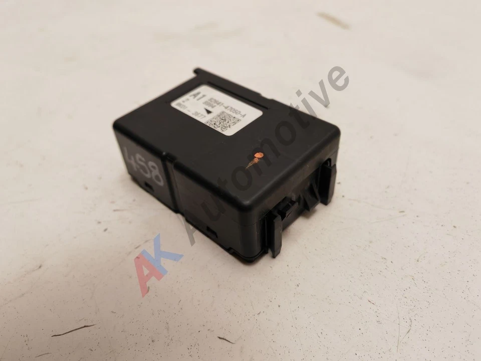 Toyota C-HR 2016-2023 MK1 Fuse Box Control Module 82641-47050-A - Image 2 of 4