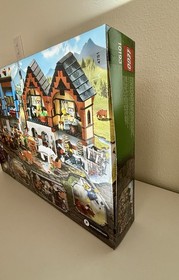 LEGO Castle: Medieval Market Village (10193)
