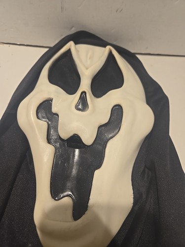 VTG Scream Mask Easter Unlimited #9206 Fun World Grin Ghost Face with Hood Glows - Picture 2 of 4