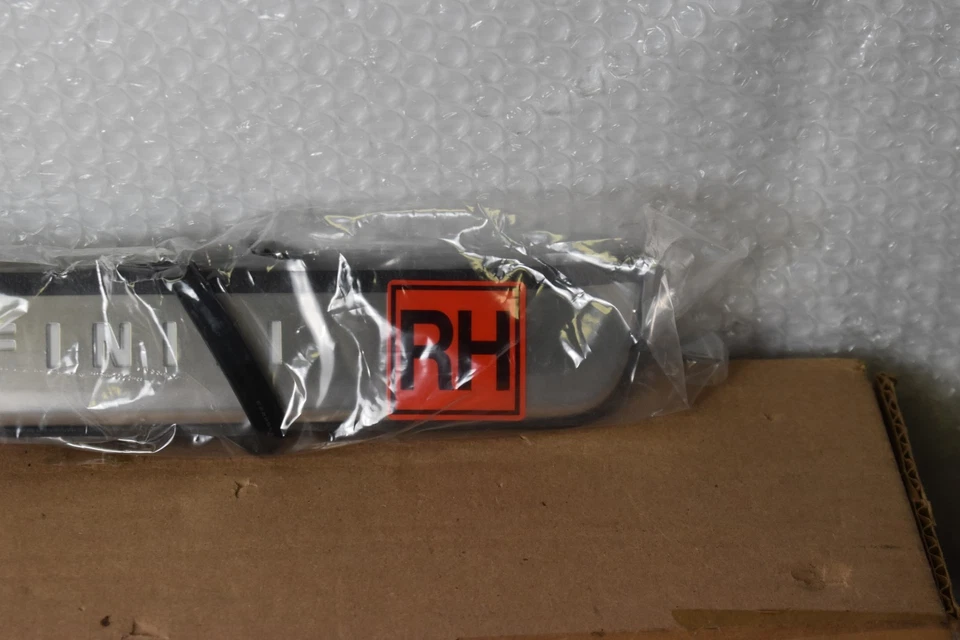 INFINITI QX50 PURE SPORT ЗАДНИЙ ПРАВЫЙ ПОДОКОННИК ПЛАСТИНА 2019-2024 ЗАВОДСКОЙ OEM - Изображение 4 из 4