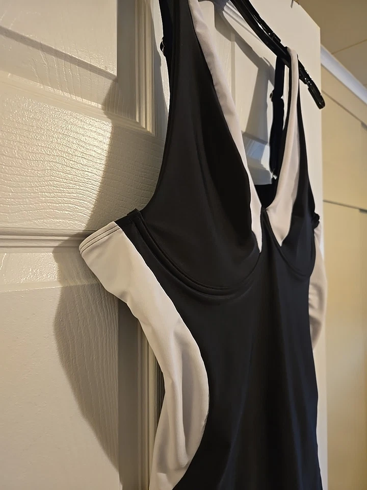 Traje de baño para mujer talla XXL blanco y negro detalles en la parte delantera y lateral adelgazante Foto 3 de 4