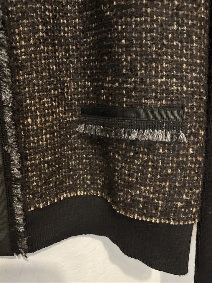 Elie Tahari Women's Cardigan Sweater Size L Extra Fine Merino Wool - Image 3 of 4