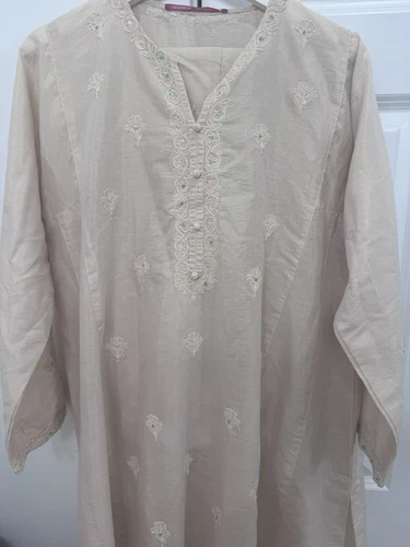 OFF WHITE Generation taglia large bianco sporco e oro ultimo pezzo con pantalone e dupatta