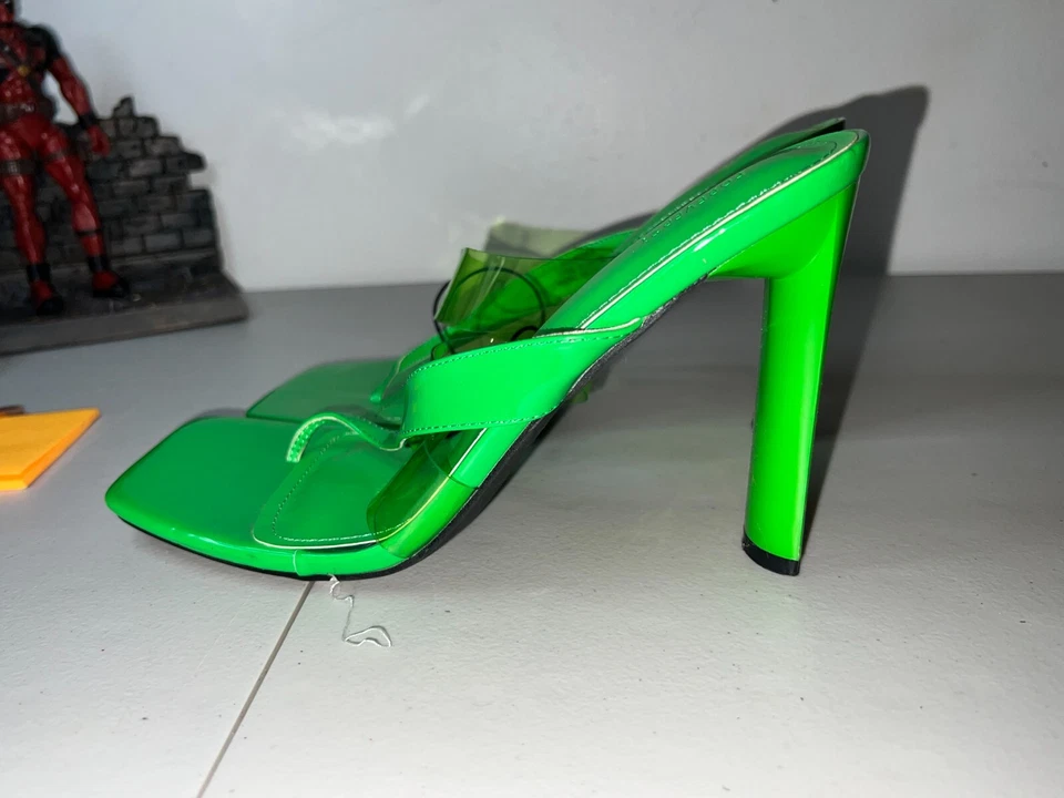 Sandália feminina Forever 21 salto alto 9 verde alça transparente biqueira quadrada - SEM CAIXA! - Imagem 4 de 4