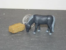 Dollhouse Miniature Horse Hay Set Animals 1:48 Quarter Scale B387 Dollys Gallery