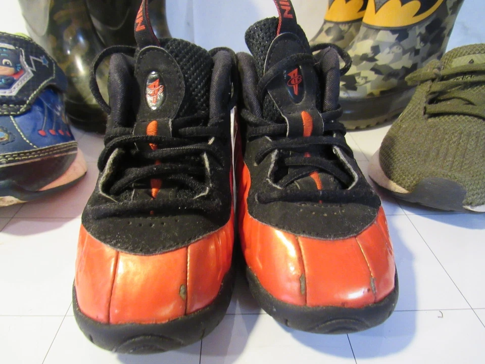 Lote de zapatos para niños pequeños talla 6/7 Nike Little Posite One zapatillas Adidas botas de lluvia D98S Foto 3 de 4