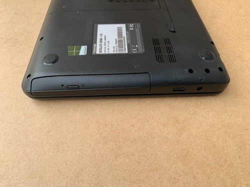 💻PC Toshiba Satellite C850D-11K - AMD E1-1200 - 4 Go - 320 Go (YC063601R)💻 - Foto 7 di 21