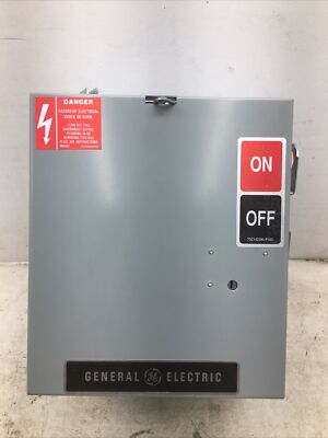 GE DH321R Bus Plug (New Old Stock)
