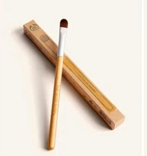 The Body Shop Concealer Brush NEW In Box Makeup Brush