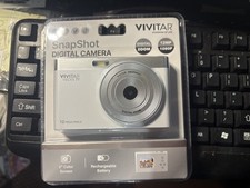 VIVITAR---SNAPSHOT--12MP DIGITAL CAMERA--WHITE