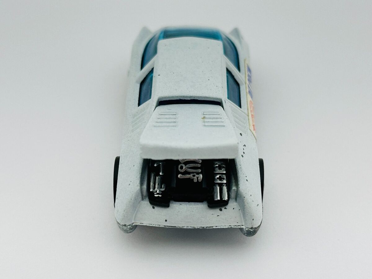 Hot Wheels Redline PIT CREW CAR White Enamel Dark Interior Hot Wheels Redline PIT CREW CAR White Enamel Dark Interior
