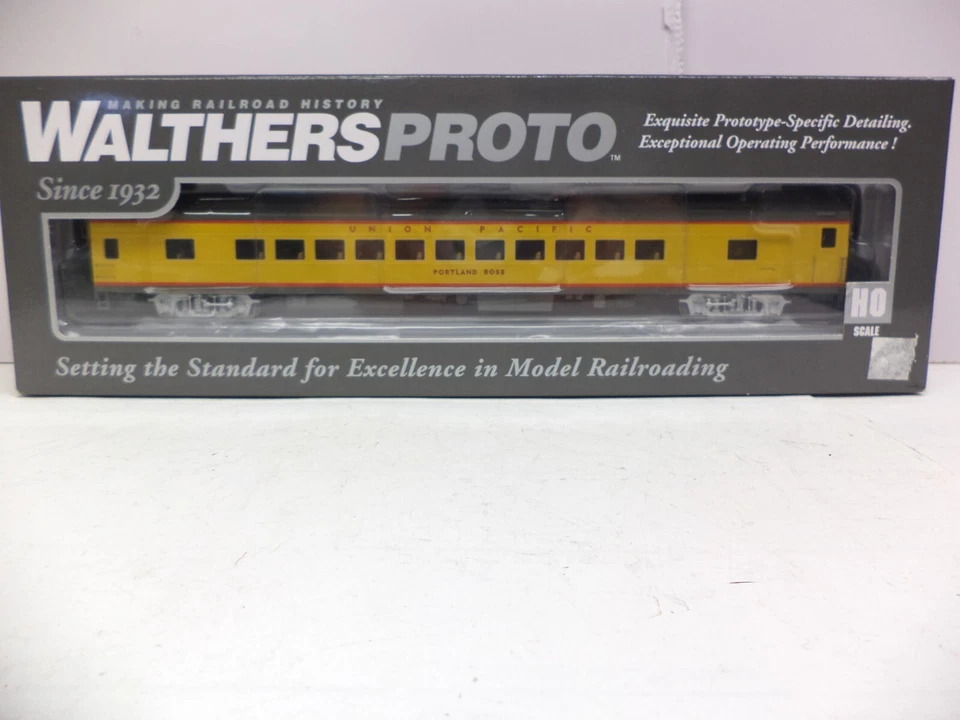 Walthers Proto Ho 920-18001, 44-Seat Coach Union Pacific, Portland Rose, lot B - Image 3 of 3