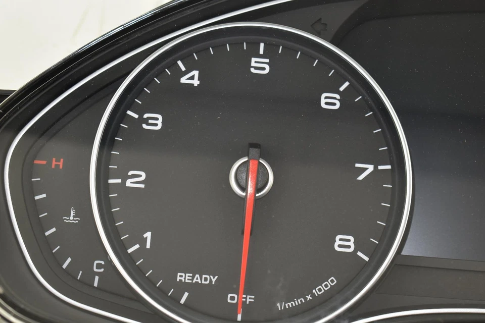 Medidor de velocímetro usado serve: 2018 Audi A6 KPH ID 4G8920934P grau A - Imagem 4 de 4