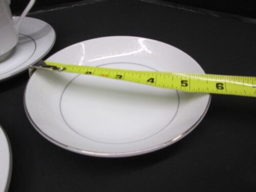 Crown Victoria Fine China Lovelace Pattern 5pc Place Setting Platinum Trim White - Picture 9 of 11