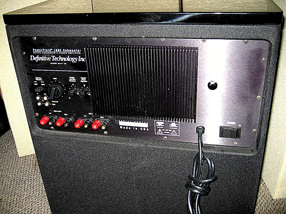 Def Tech「Def Tech」 Definitive Technology SuperCube I Powered subwoofer at