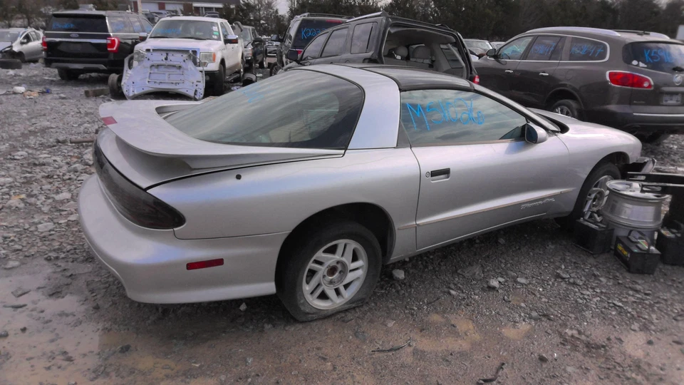 Conjunto de eje trasero. PONTIAC FIREBIRD 93 94 95 96 97 Foto 2 de 4